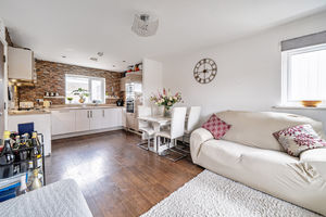 Lounge/kitchen/diner- click for photo gallery